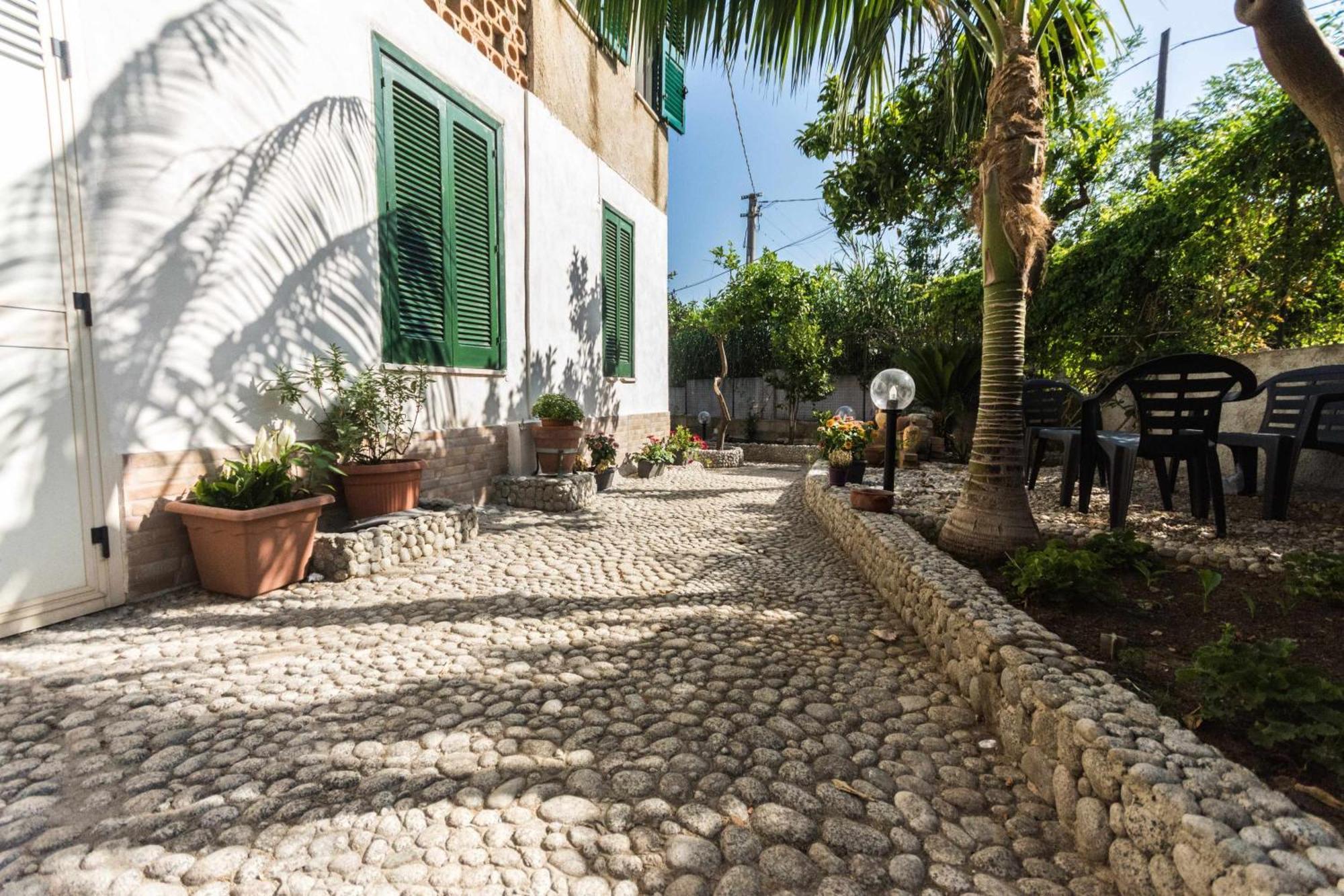 Apartamento Residenza I Gechi Tropea Exterior foto